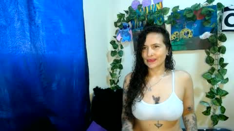 Snapshot of leyla_horny_bg chatting on June 18, 10:14 pm leyla_horny_bg online show from June 18, 10:14 pm