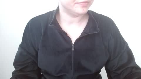 Snapshot of leyla_le chatting on May 5, 4:42 am Leyla online show from May 5, 4:42 am