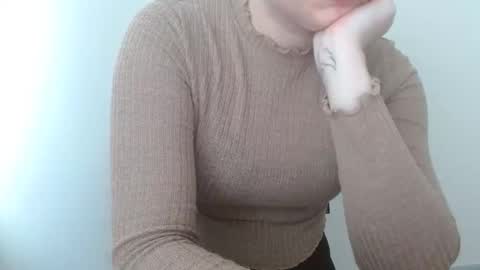 Snapshot of leyla_le chatting on May 9, 6:07 am Leyla online show from May 9, 6:07 am