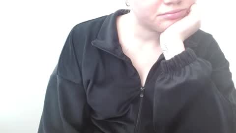 Snapshot of leyla_le chatting on May 14, 6:53 am Leyla online show from May 14, 6:53 am
