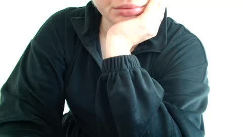 Snapshot of leyla_le chatting on July 29, 6:11 am Leyla online show from July 29, 6:11 am