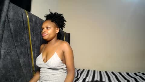 Leylawalker online show from July 25, 8:39 pm