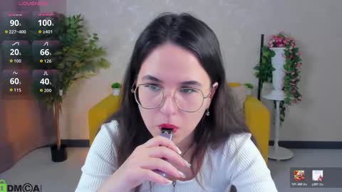 leylamirage online show from February 18, 4:30 am