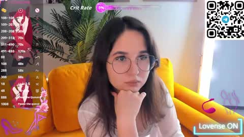 Snapshot of leylamirage chatting on June 3, 1:03 pm leylamirage online show from June 3, 1:03 pm