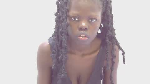laylani69 online show from July 31, 6:02 am
