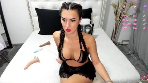 leyla online show from October 3, 4:20 am