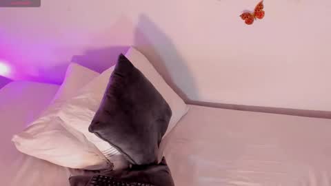 leyla woods online show from March 11, 11:38 am