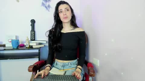 Leyna online show from February 24, 8:58 pm