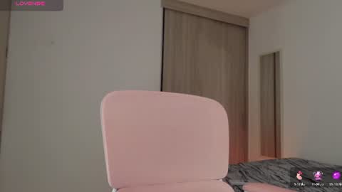 Snapshot of leyre_lerr chatting on June 20, 5:32 am Jessica online show from June 20, 5:32 am