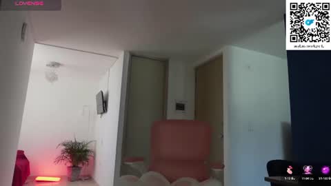 Snapshot of leyre_lerr chatting on July 7, 1:59 pm Jessica online show from July 7, 1:59 pm