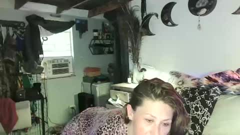 Olive Pena online show from September 16, 10:44 pm