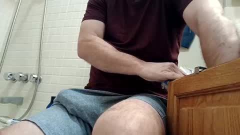 Snapshot of lgck12in chatting on October 23, 12:43 am C2bme online show from October 23, 12:43 am