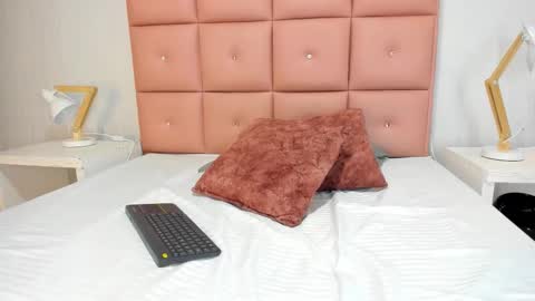 lhiamfitt online show from December 3, 4:05 pm