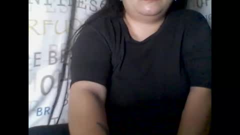 lhiannash33 online show from April 13, 12:49 am