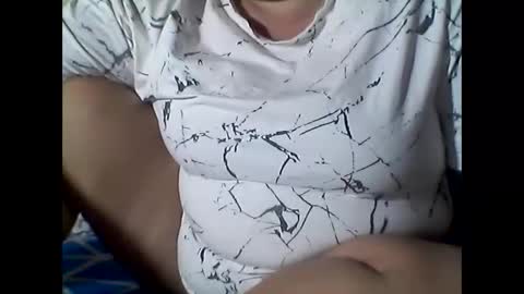 lhiannash33 online show from April 21, 2:51 am