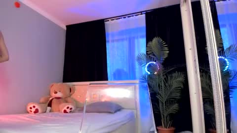 Shaya MILKY BOOBS  online show from February 28, 1:47 pm