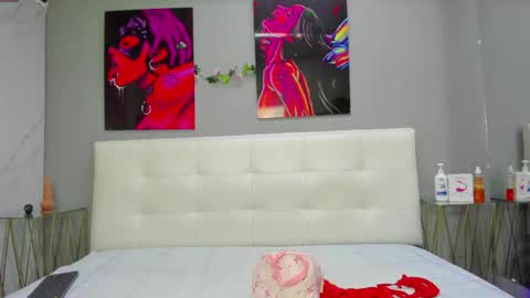 Snapshot of lia78couple chatting on June 6, 8:02 pm lia78couple online show from June 6, 8:02 pm