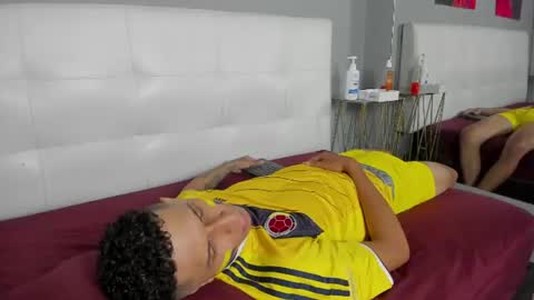 lia78couple online show from June 23, 8:18 pm