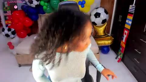 Snapshot of lia_16_ chatting on June 27, 11:04 am lia_16_ online show from June 27, 11:04 am