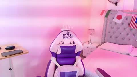 Snapshot of lia_adamsss chatting on July 8, 3:11 am Lia online show from July 8, 3:11 am