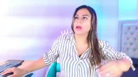 Snapshot of lia_adamsss chatting on July 23, 2:53 am Lia online show from July 23, 2:53 am