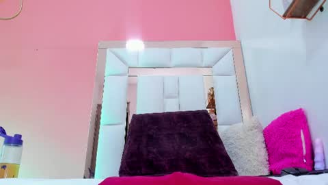 Snapshot of lia_antonella69 chatting on July 16, 12:22 pm karol online show from July 16, 12:22 pm