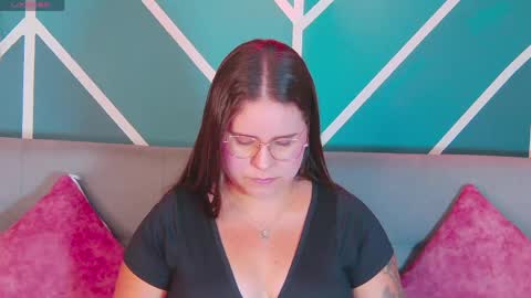 Snapshot of lia_avalon chatting on June 1, 12:07 pm Lia Avalon online show from June 1, 12:07 pm