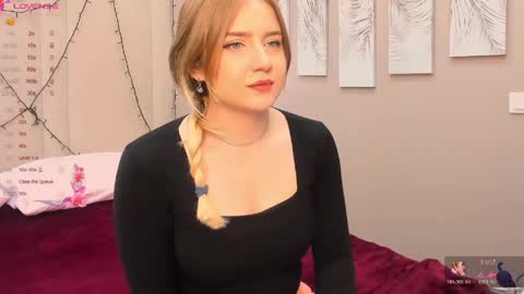 Snapshot of lia_candy_ chatting on April 15, 8:54 am Lia online show from April 15, 8:54 am