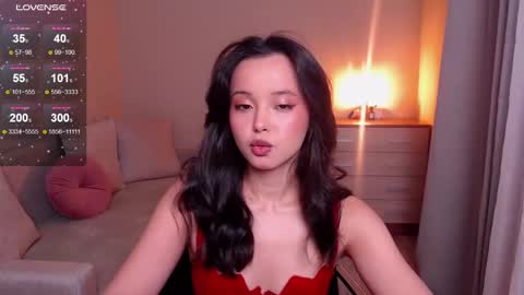 Snapshot of lia_hetty chatting on December 25, 12:58 pm L I A online show from December 25, 12:58 pm