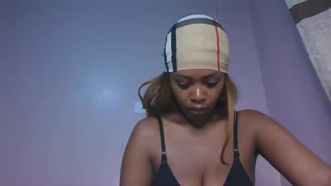 lia online show from January 7, 12:57 am