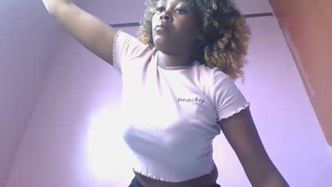 lia online show from February 18, 10:44 am