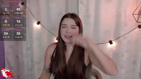 Snapshot of lia_little18 chatting on July 18, 10:02 pm lia_little18 online show from July 18, 10:02 pm