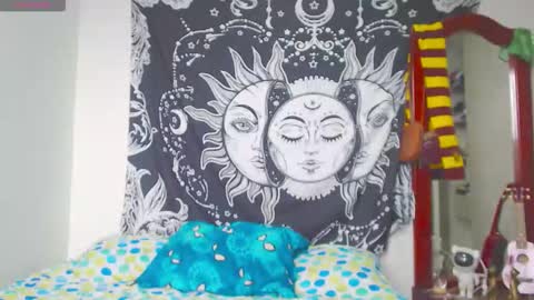 Lia Monroe online show from November 15, 9:00 pm