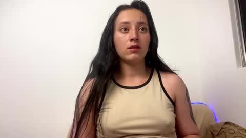 Snapshot of lia_queen610 chatting on May 11, 11:35 pm Little Queen Lia online show from May 11, 11:35 pm