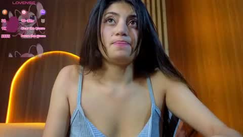 Snapshot of lia_queen_tx chatting on July 7, 6:47 am Online 1400 - 2100 online show from July 7, 6:47 am