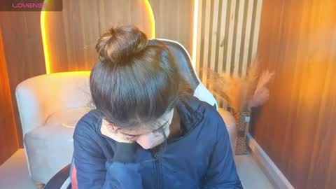 Snapshot of lia_queen_tx chatting on July 29, 3:04 am Online 1400 - 2100 online show from July 29, 3:04 am
