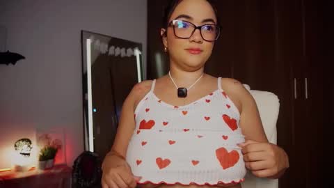 Snapshot of lia_russo_ chatting on October 24, 2:46 pm Lia  online show from October 24, 2:46 pm