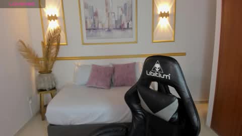 Lia  online show from November 16, 2:28 am