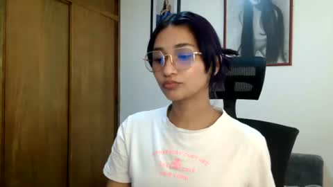 Snapshot of lia_sexycam chatting on June 15, 6:32 pm lia_sexycam online show from June 15, 6:32 pm
