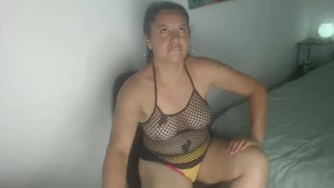 Snapshot of lia_taylor10 chatting on May 14, 7:20 pm Lia online show from May 14, 7:20 pm