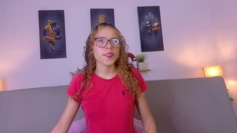 Snapshot of lia_valmont_18 chatting on May 31, 6:31 pm Juliana online show from May 31, 6:31 pm