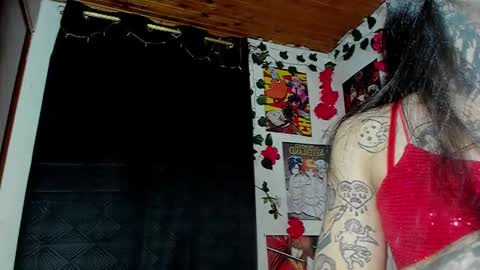   online show from December 5, 7:39 am