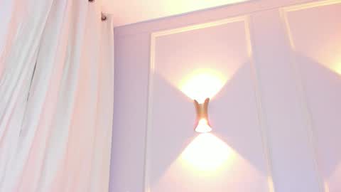 Snapshot of lia_walton__ chatting on January 16, 12:09 pm liz walton online show from January 16, 12:09 pm