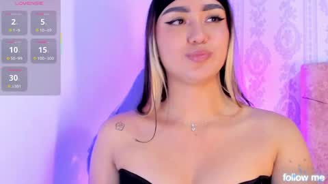 Snapshot of liaa_18 chatting on May 7, 6:19 am Liaa online show from May 7, 6:19 am