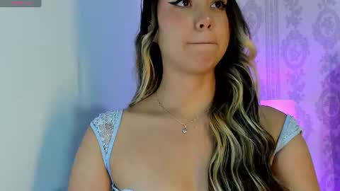 Snapshot of liaa_18 chatting on June 17, 4:59 am Liaa online show from June 17, 4:59 am