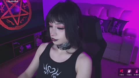 Snapshot of liaa_rodriguezz chatting on February 8, 7:49 pm Liaa  online show from February 8, 7:49 pm