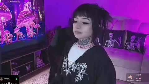 Snapshot of liaa_rodriguezz chatting on February 13, 4:50 pm Liaa  online show from February 13, 4:50 pm