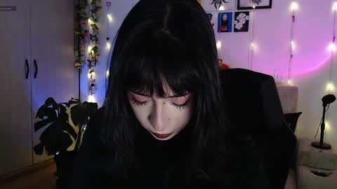 Liaa  online show from April 8, 6:41 pm