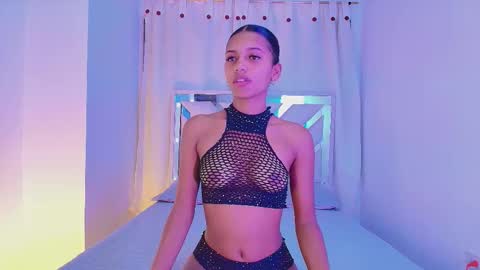 Snapshot of liaa_taylor1 chatting on March 10, 2:49 am Lia online show from March 10, 2:49 am