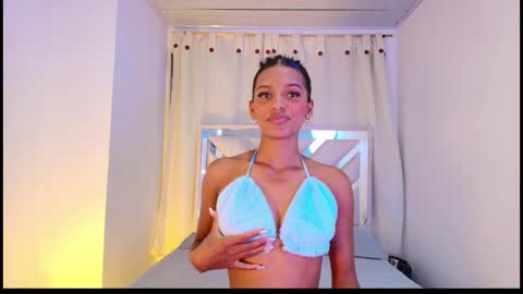 Snapshot of liaa_taylor1 chatting on March 11, 11:33 pm Lia online show from March 11, 11:33 pm